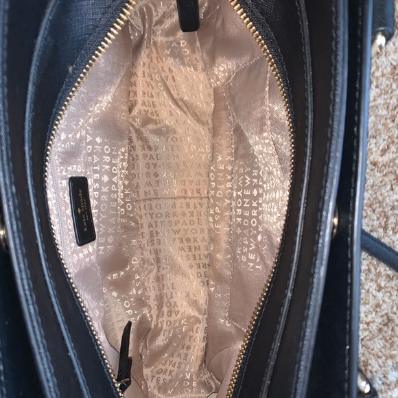 💯 Brand new Kate Spade w/ wallet to match! - Picture 5 of 8
